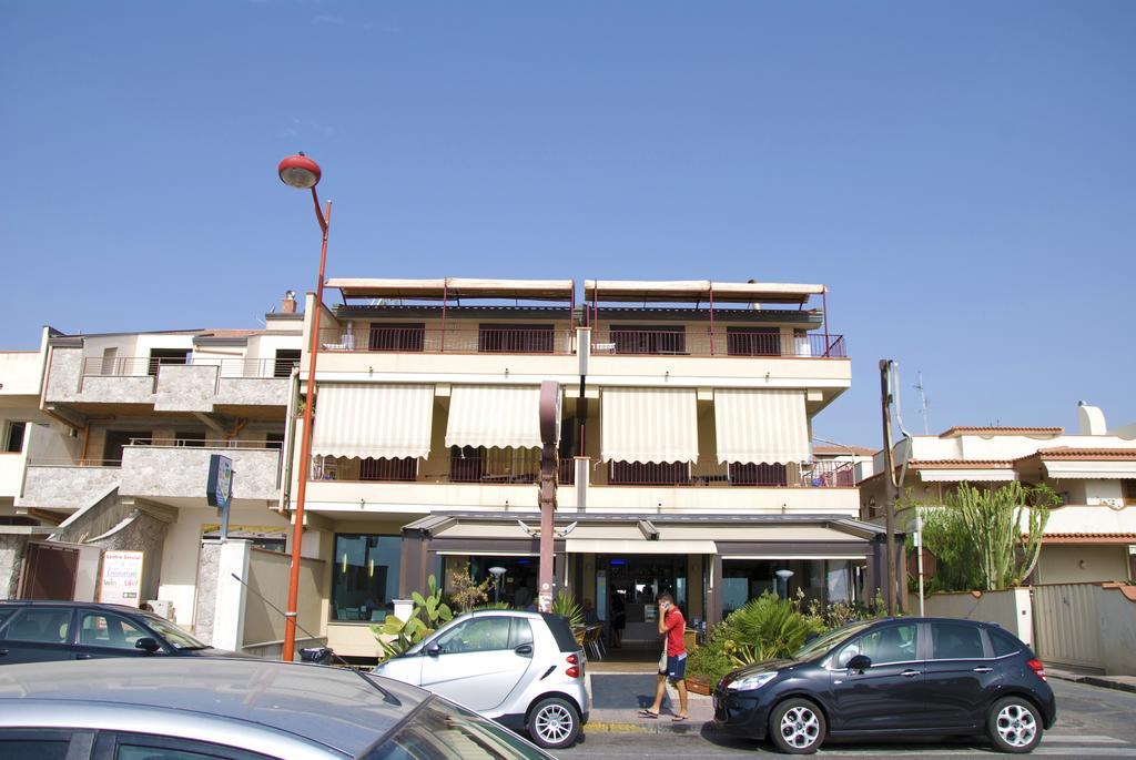 B&B La Sirena Santa Teresa Di Riva Exteriör bild