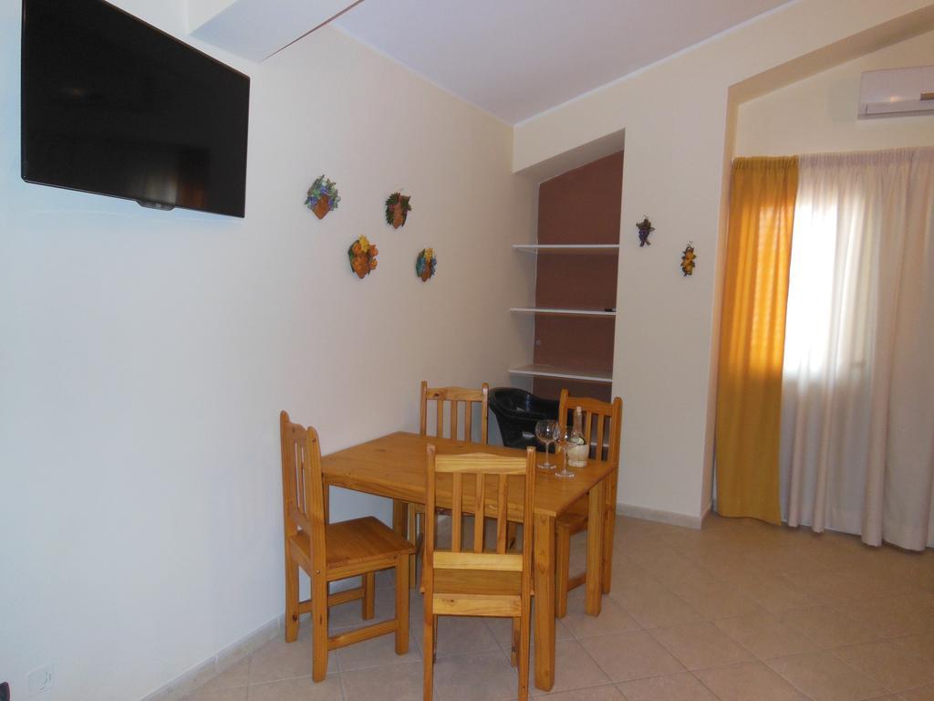 B&B La Sirena Santa Teresa Di Riva Rum bild