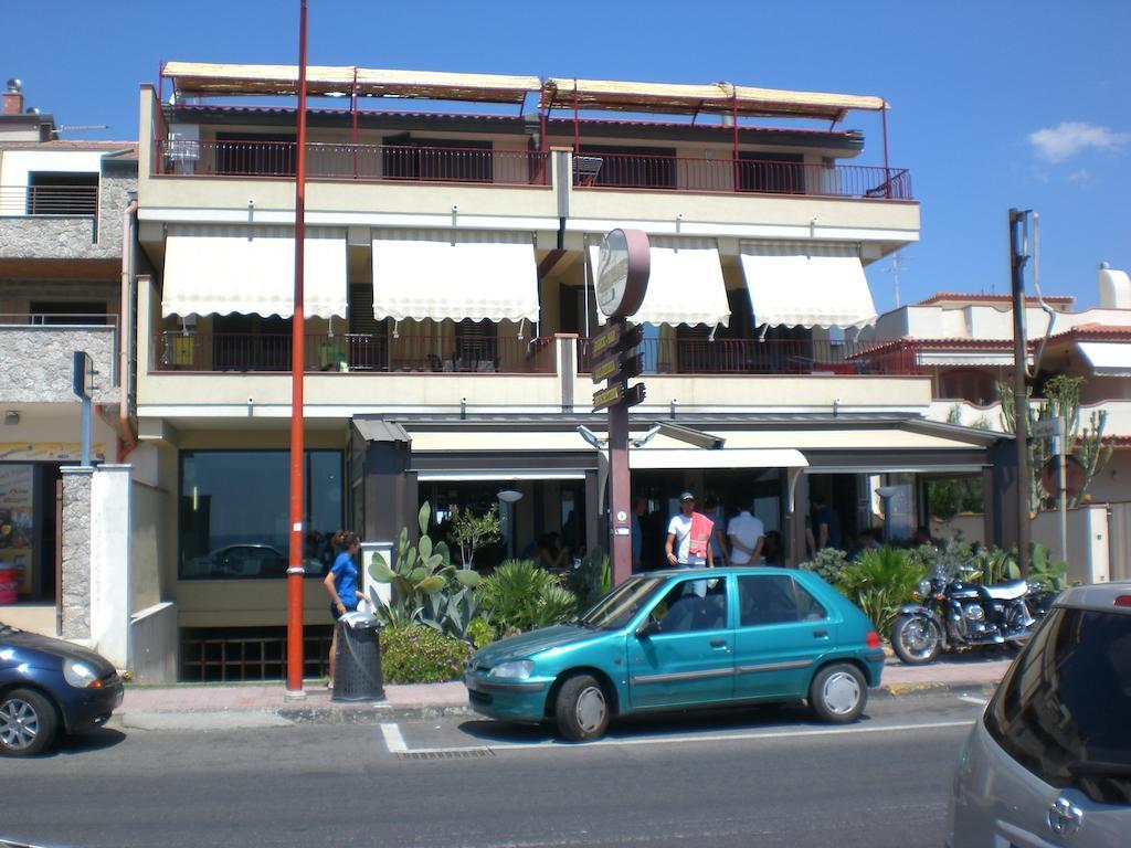 B&B La Sirena Santa Teresa Di Riva Rum bild